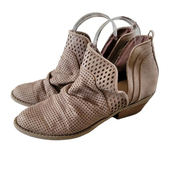 Report Beige Lasercut Ankle Boots Booties Size 8.5 - Picture 1 of 5